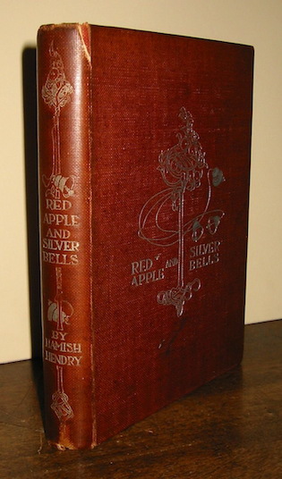Hamish Hendry Red apple and silver bells. A book of verse for children of all ages... illustrated by Alice B. Woodward s.d. (1900 ca.) London - Glasgow - Dublin Blackie and Son Limited